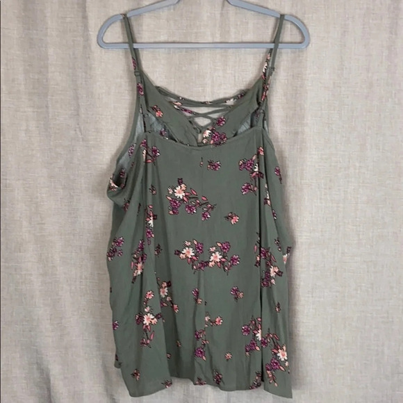 NWT Torrid Lovesick Floral Print Olive Color Top Size 4X - Picture 2 of 6